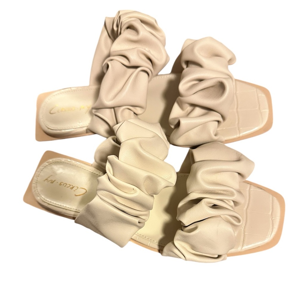 Sam Edelman - CIRCUS 
Women's Iggy Slide Sandal